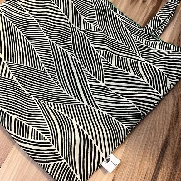 🌸🛍️foldable reversible lined bag - Picture 7 of 12